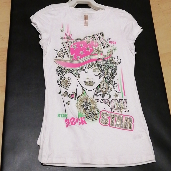 New t. Shirts with sparkling glitters - Picture 1 of 5